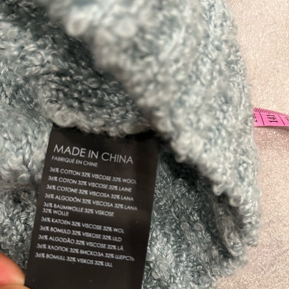 ❤️Host Picks❤️[M]Club Monaco Soft Boucle Turtleneck Chandails Glacier Sweater - Picture 4 of 6